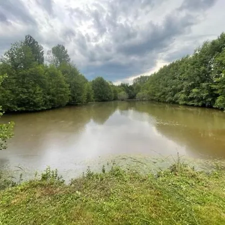 Le Convivial キャンプ場