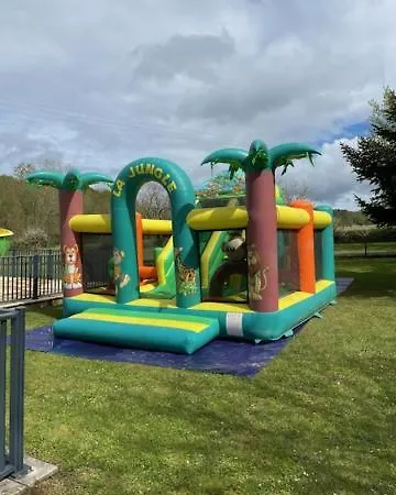 Le Convivial * Foncene