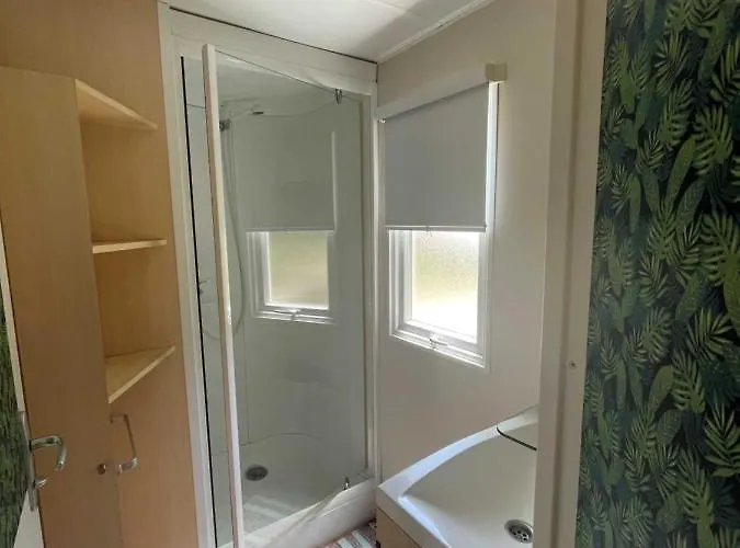 مكان تخييم Le Convivial *